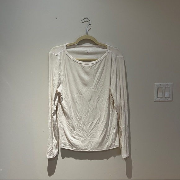 Abercrombie & Fitch Long Sleeve Top - Picture 2 of 4